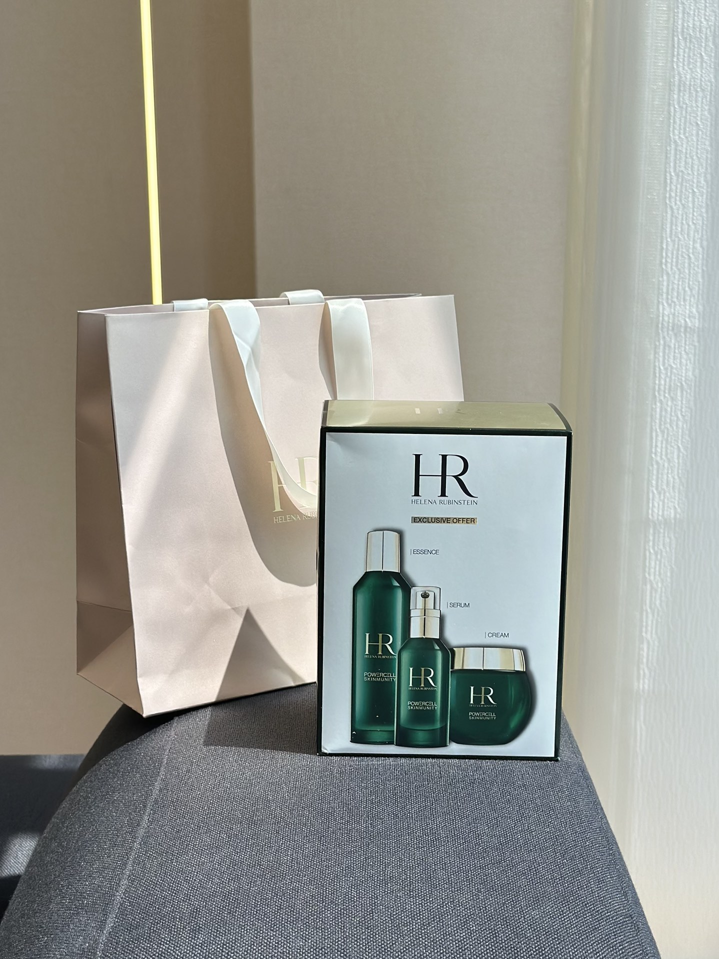 NO:894487,Old rules!  First look at the packaging, skin care products19860909老规矩！先看包装,护肤品,accessory