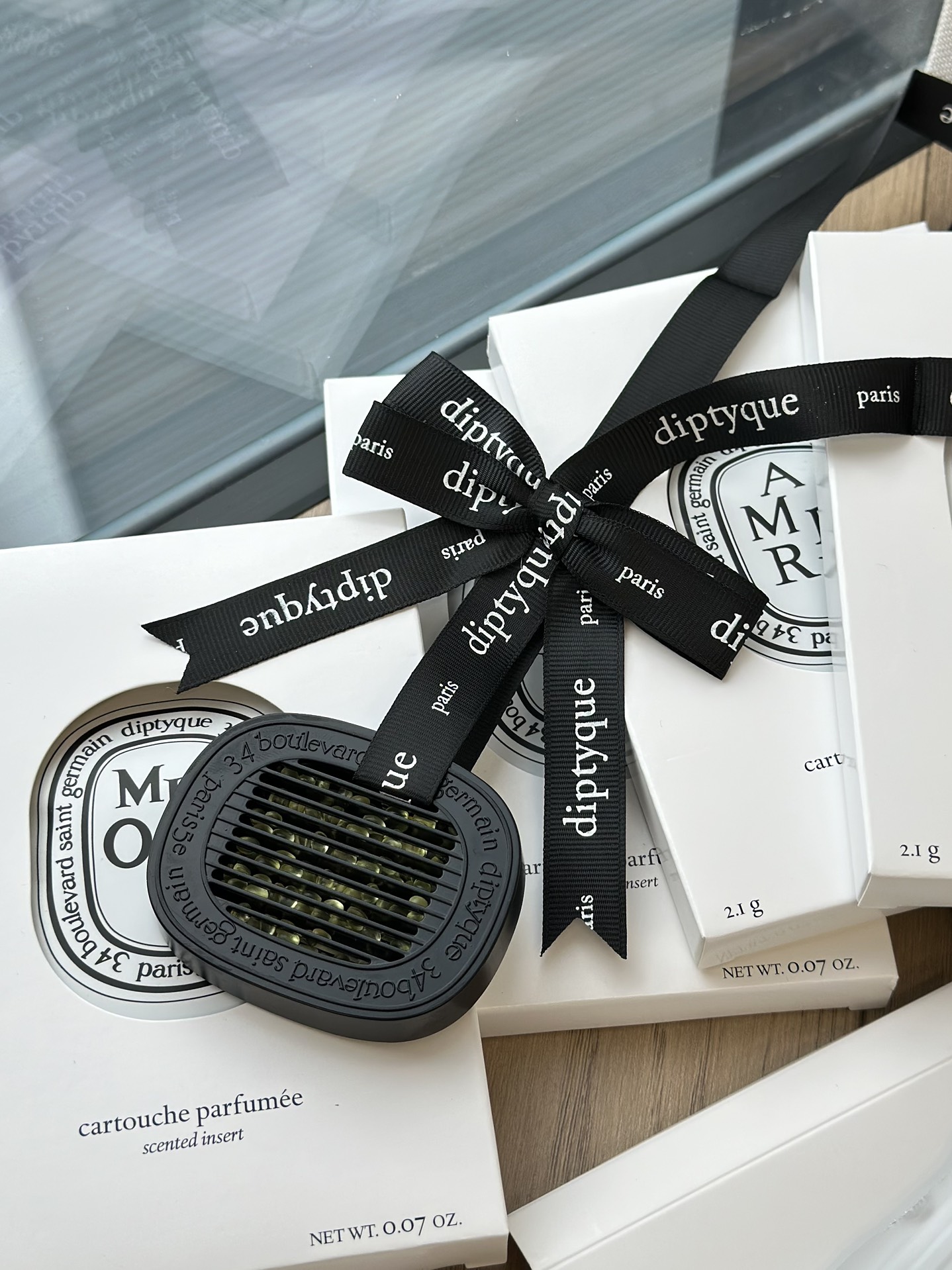 NO:938725,Dityque car fragrance, a high-end fragrance suitable for both men and women~ Comes with a classic bow ribbon, and the sense of luxury is immediately apparent~ All nine flavors smell great!  !  !  High-end fragrance! Not pungent, not greasy, no chemical ingredients!  !  , Car Aromatherapy. Home Fragrance. Candles and Trendy Department Stores19860909男女通吃的高级味道 Dityque车载香氛～ 配有经典蝴蝶结丝带 高级感一下就出来了~ 九个味道都很好闻！！！ 高级香!不刺鼻,不腻,无化学成分！！,车载香薰.居家香氛.蜡烛潮品百货,accessory