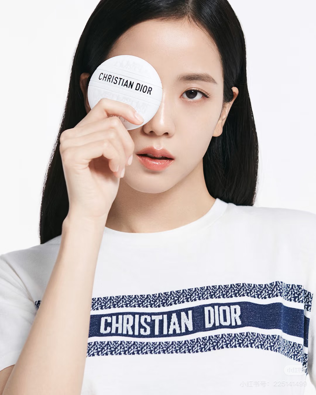 NO:810624,The new 'Dior Presbyopia Cream' is multi-purpose and suitable for both men and women. The shape is decorated with Dior's classic presbyopia elements, making it a multi-purpose skin care item!  The texture is not sticky at all, and it is moisturizing at the same time. It spreads on the skin and is absorbed in seconds. It is simply a multi-purpose cream made for winter!  !  !  , toiletries, makeup, dior19860909全新「迪奥老花霜」一物多用,男女皆宜 造型饰以迪奥经典老花元素,既是多用护肤单品！质地丝毫不粘腻,同时兼顾滋润度,在皮肤上推开秒吸收、简直就是为冬日而生的一支多用霜！！！,洗护用品彩妆,dior,accessory