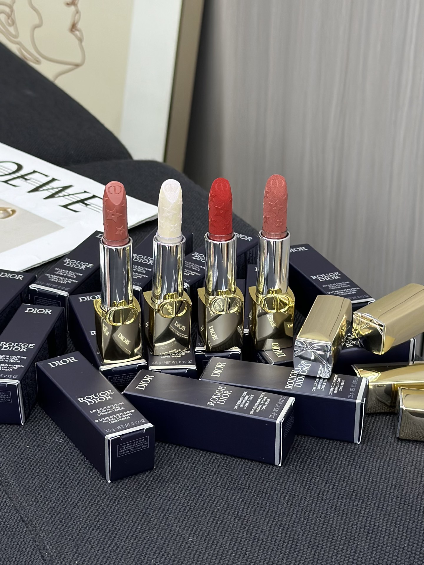 NO:810801,The four colors of Dior's Christmas limited gold tube are directly locked. The four colors can cover all your New Year's makeup, lipstick, lip glaze, lipstick, dior19860909迪奥圣诞限定金管这四款色号直接锁死 四款色号承包你新年的所有妆容,口红.唇釉.唇膏,dior,accessory