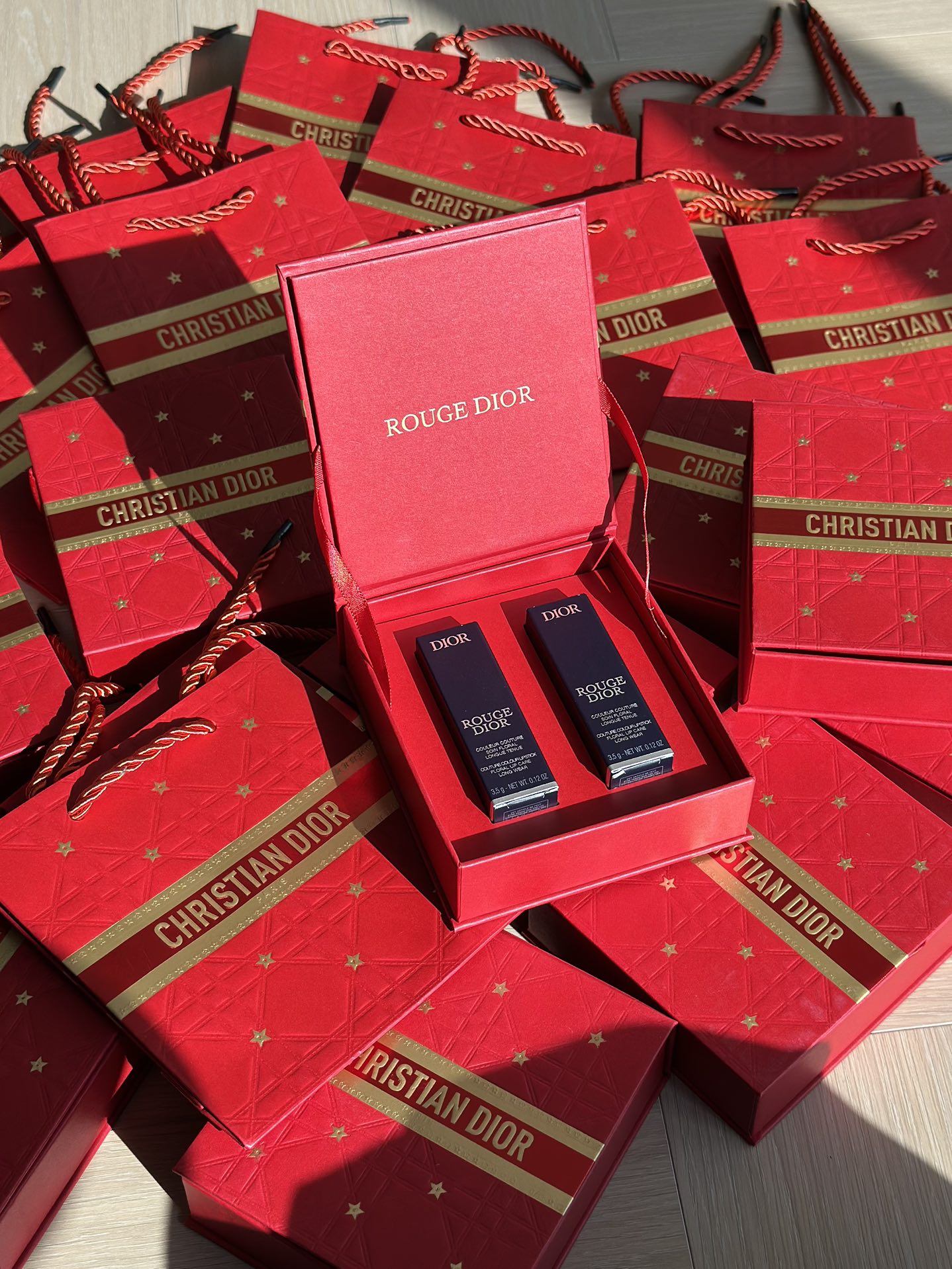 NO:811088,Continue to look at the lipstick packaging. Don’t be afraid to look at good products!  Take a look!  !  !  All the details are enlarged for everyone to see, lipstick, lip glaze, lipstick19860909继续看口红包装 好货不怕看！随便看！！！ 细节全部放大给大家看,口红.唇釉.唇膏,accessory