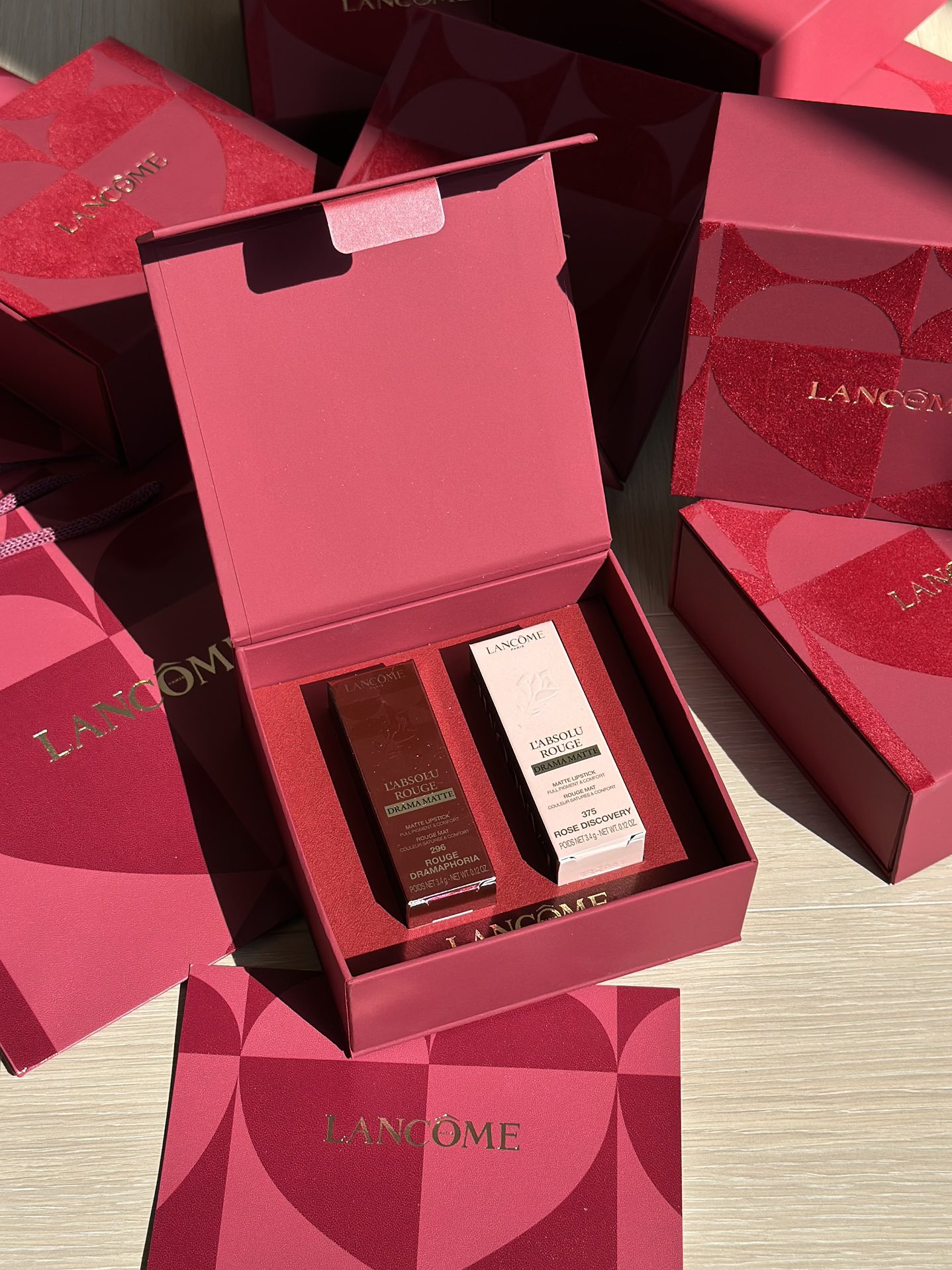 NO:811076,Continue to look at the lipstick packaging. Don’t be afraid to look at good products!  Take a look!  !  !  All the details are enlarged for everyone to see, lipstick, lip glaze, lipstick19860909继续看口红包装 好货不怕看！随便看！！！ 细节全部放大给大家看,口红.唇釉.唇膏,accessory