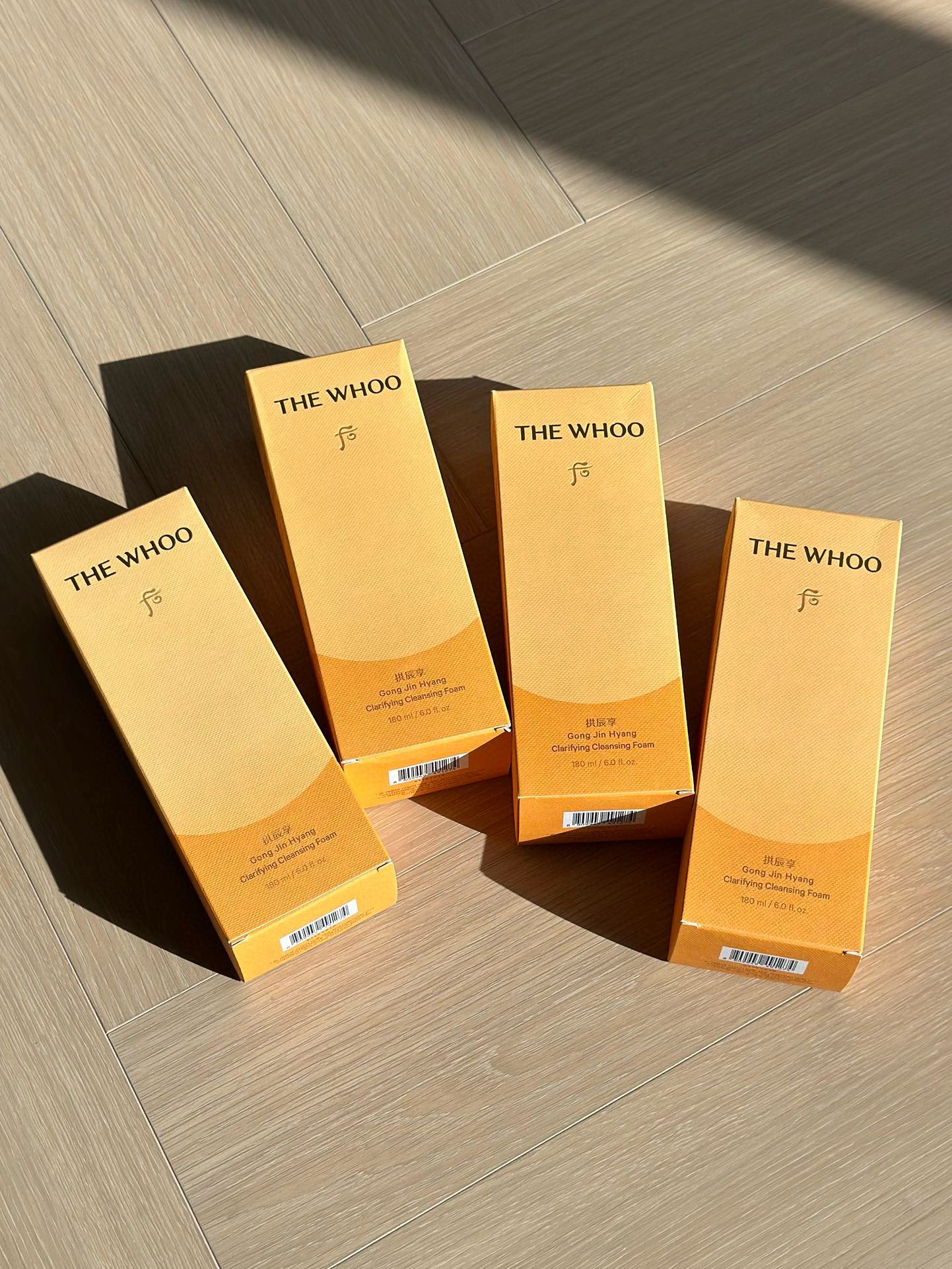 NO:811092,The packaging has been upgraded with a full texture. The new version of the packaging is more refined and feels high-end when held in the hand. The 180ml super large capacity is still online!  !  !  Get this lady's facial cleanser at an affordable price, and it's a great value for money!  !  !  , skin care products19860909包装升级质感拉满 新版包装更精致,拿在手里高级感爆棚 180ml超大容量依旧在线！！！ 平价拿下贵妇洁面,性价比直接拉满！！！,护肤品,accessory