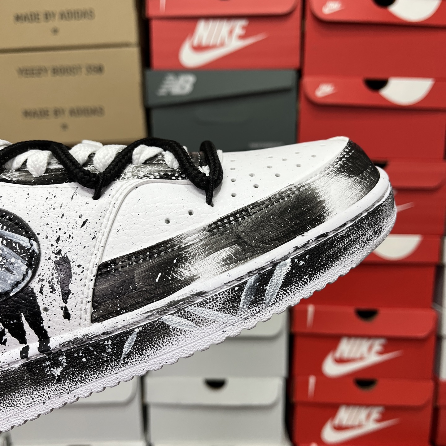  Y Nike Court Vision Low 镜之魅影 绘雅制造 涂鸦泼墨绑带 黑白 DH2987 