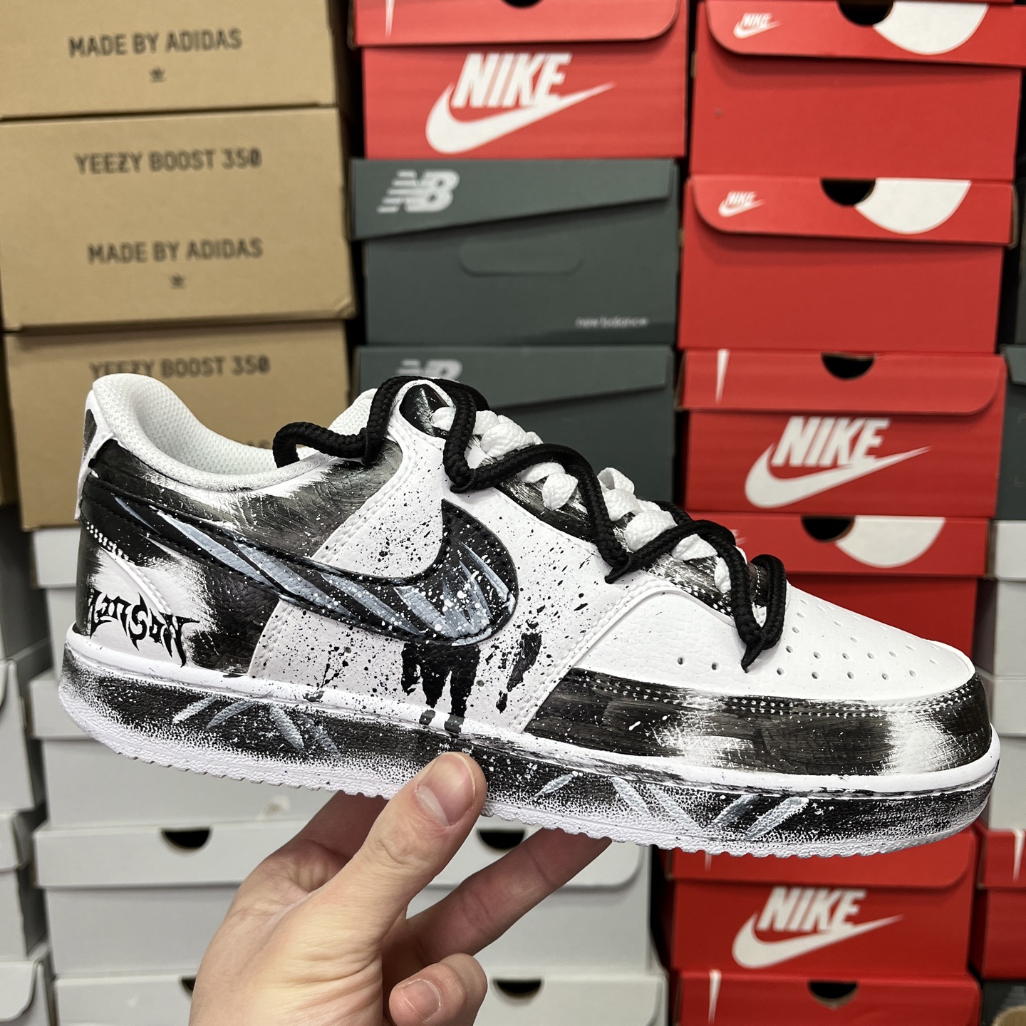  Y Nike Court Vision Low 镜之魅影 绘雅制造 涂鸦泼墨绑带 黑白 DH2987 