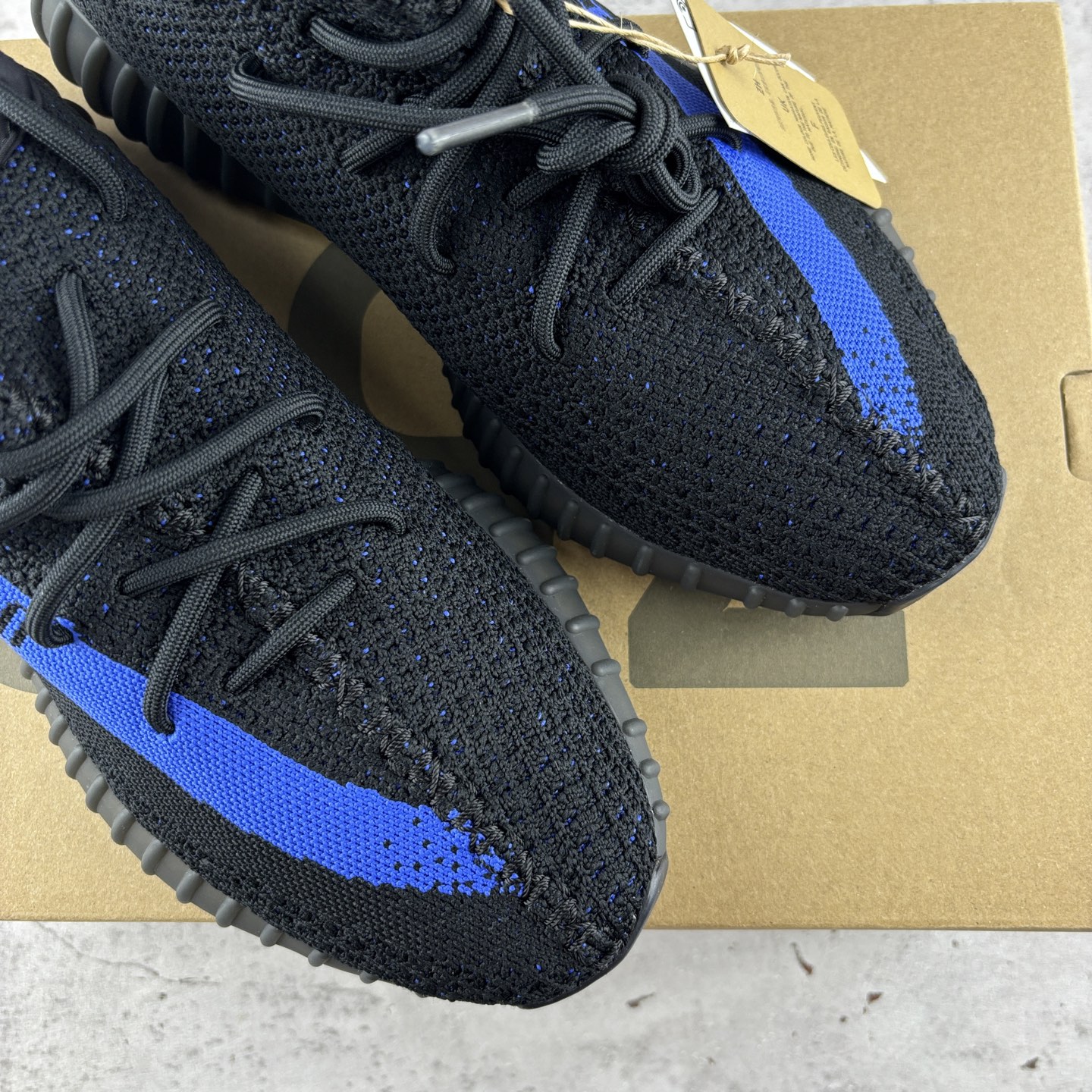  特价 Ad Yeezy 350 Boost V2 Dazzling Blue GY7164 阿迪达斯椰
