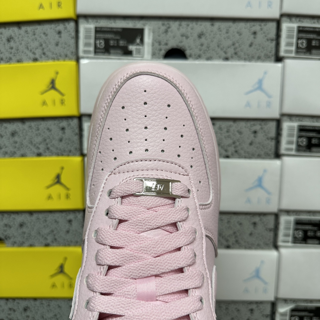  NOCTA x Air Force 1空军桃心 休闲板鞋粉色 CZ8065-600

独家私模 原厂皮