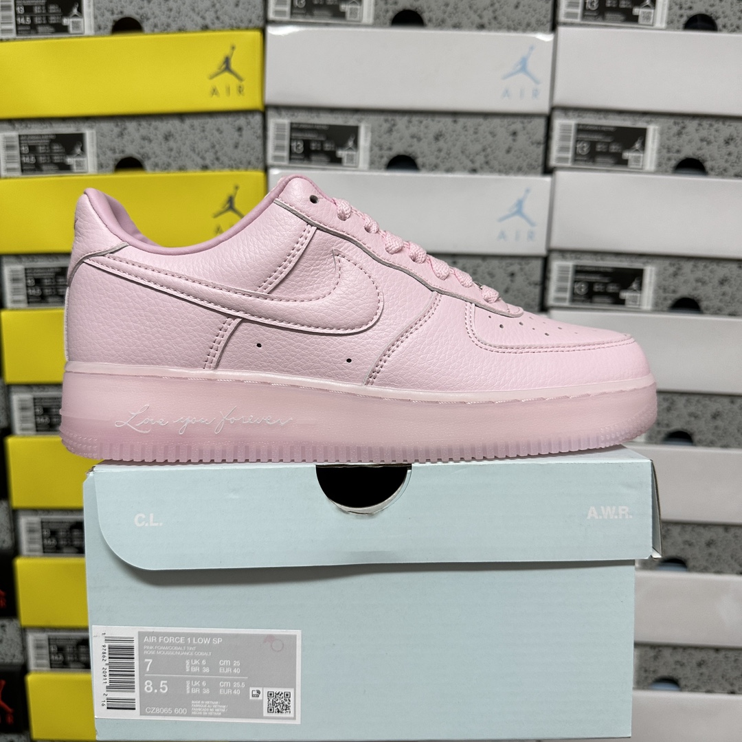  NOCTA x Air Force 1空军桃心 休闲板鞋粉色 CZ8065-600

独家私模 原厂皮