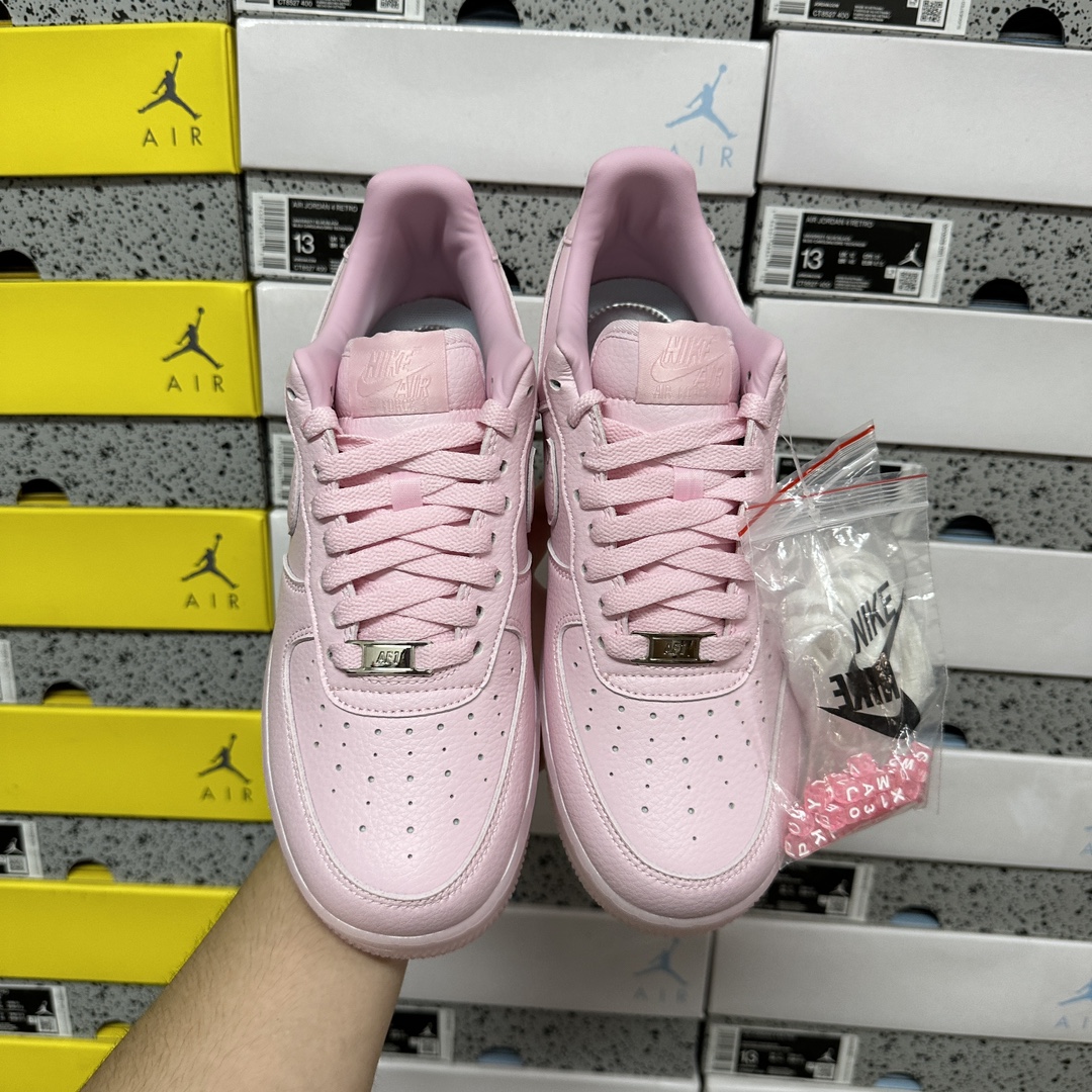  NOCTA x Air Force 1空军桃心 休闲板鞋粉色 CZ8065-600

独家私模 原厂皮
