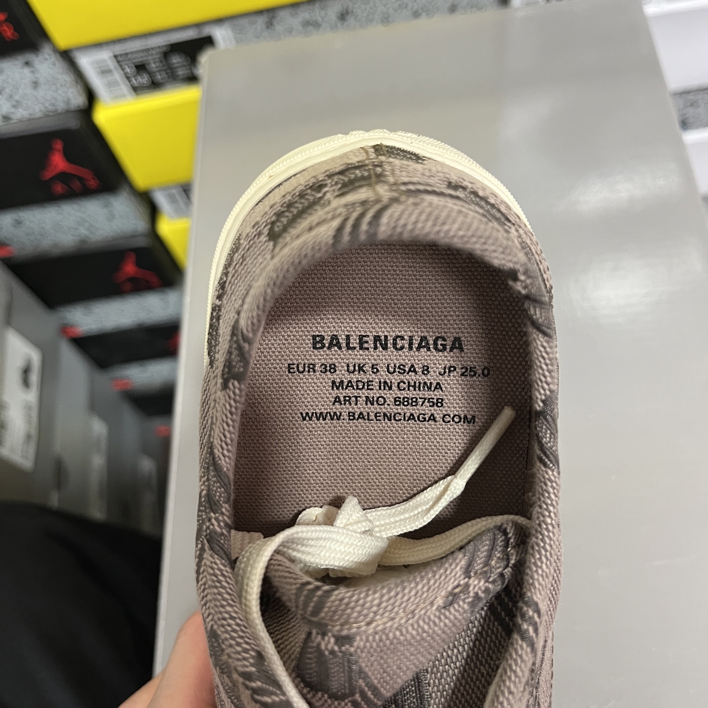  顶级天花板级别 巴黎世家破洞做旧布鞋  格子棕，Balenciaga 巴黎世家 Paris 破洞洗旧高