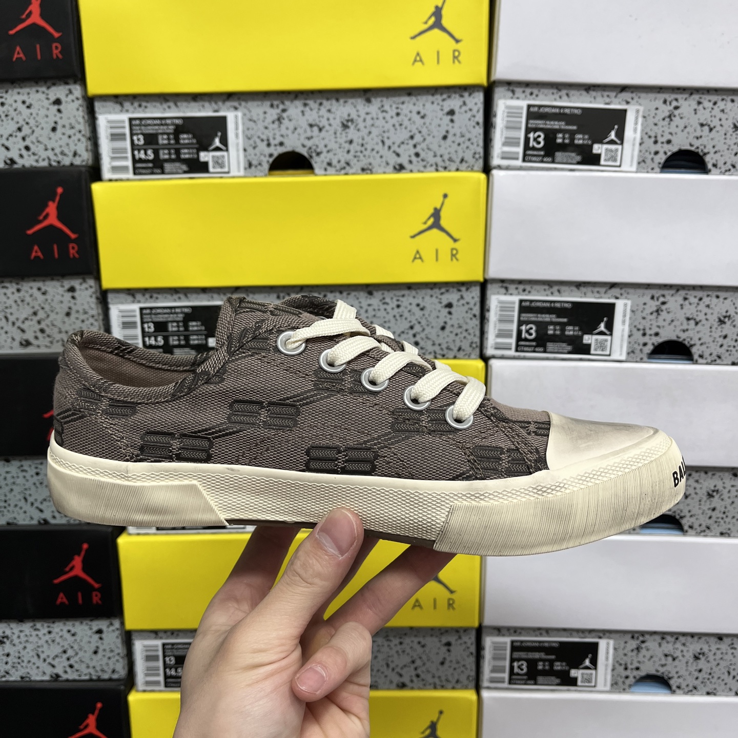  顶级天花板级别 巴黎世家破洞做旧布鞋  格子棕，Balenciaga 巴黎世家 Paris 破洞洗旧高