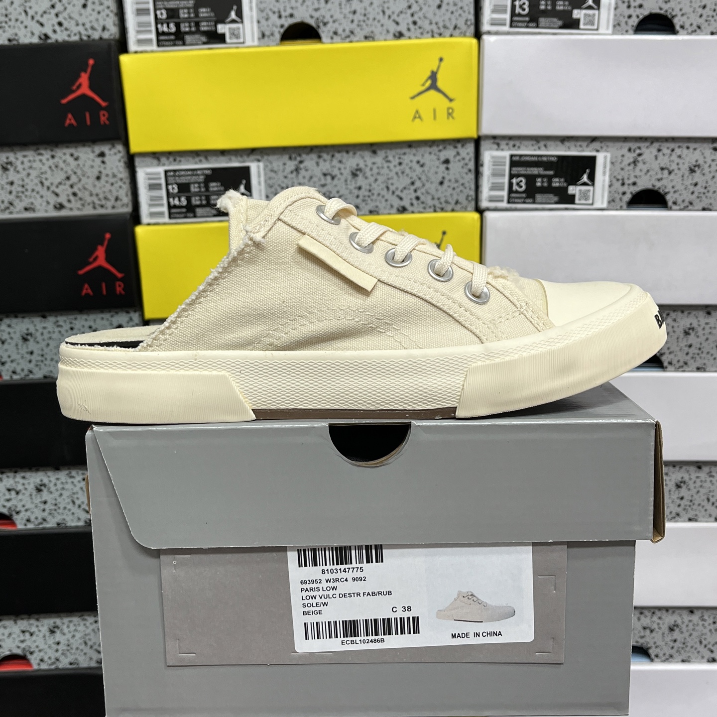  顶级天花板级别 巴黎世家破洞做旧布鞋 半托 米白，Balenciaga 巴黎世家 Paris 破洞洗旧