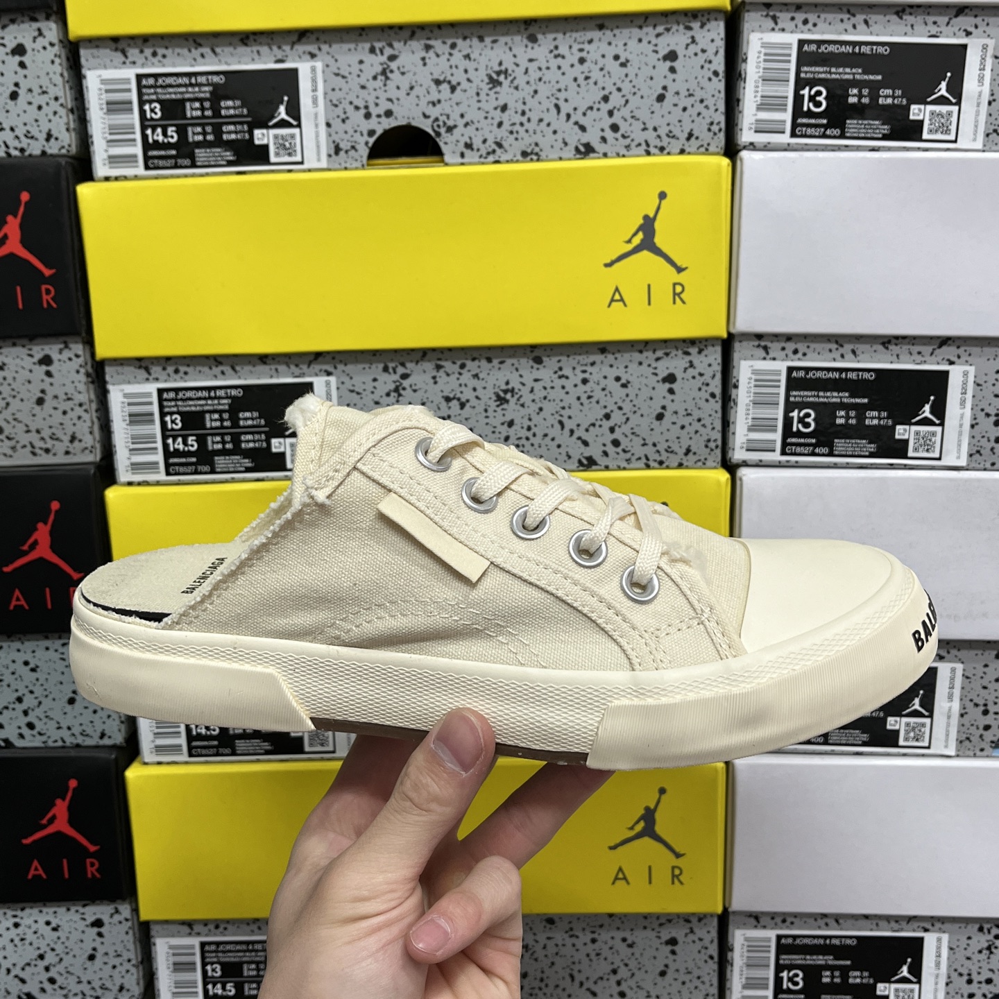  顶级天花板级别 巴黎世家破洞做旧布鞋 半托 米白，Balenciaga 巴黎世家 Paris 破洞洗旧