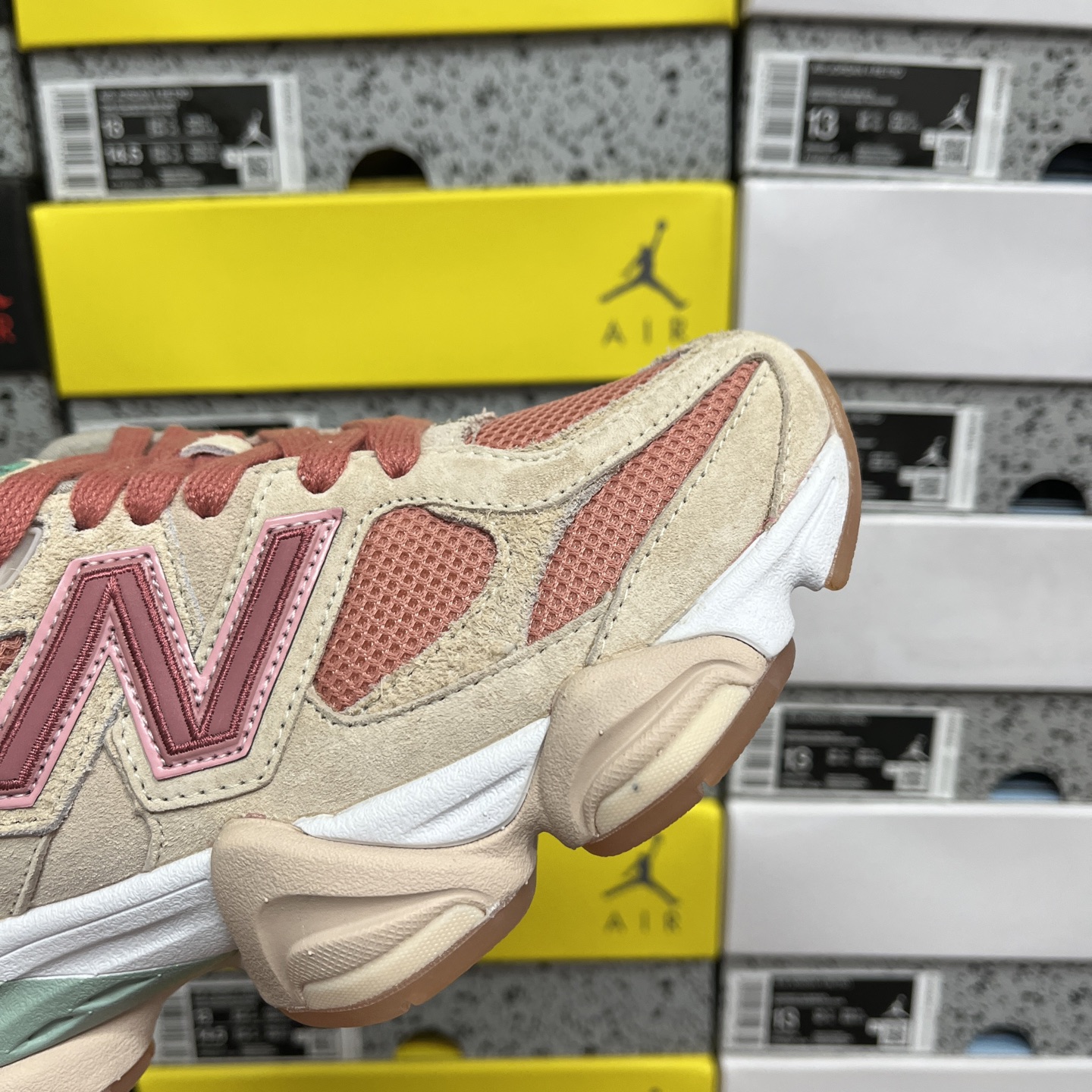  纯原 New Balance NB9060系列 联名三文鱼粉 新百伦绒面革网布经典百搭防滑耐磨透气低帮