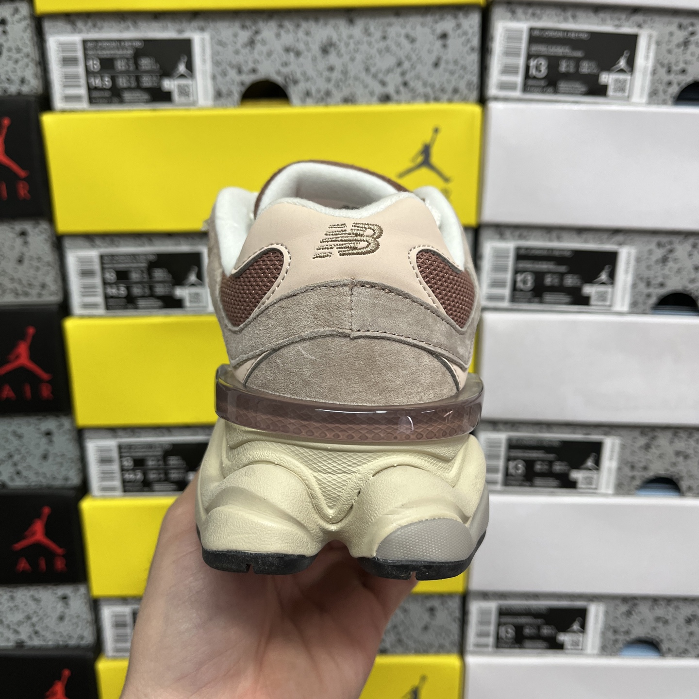  纯原 New Balance NB9060 红豆色 联名款 复古休闲运动慢跑鞋 U9060EEH

全