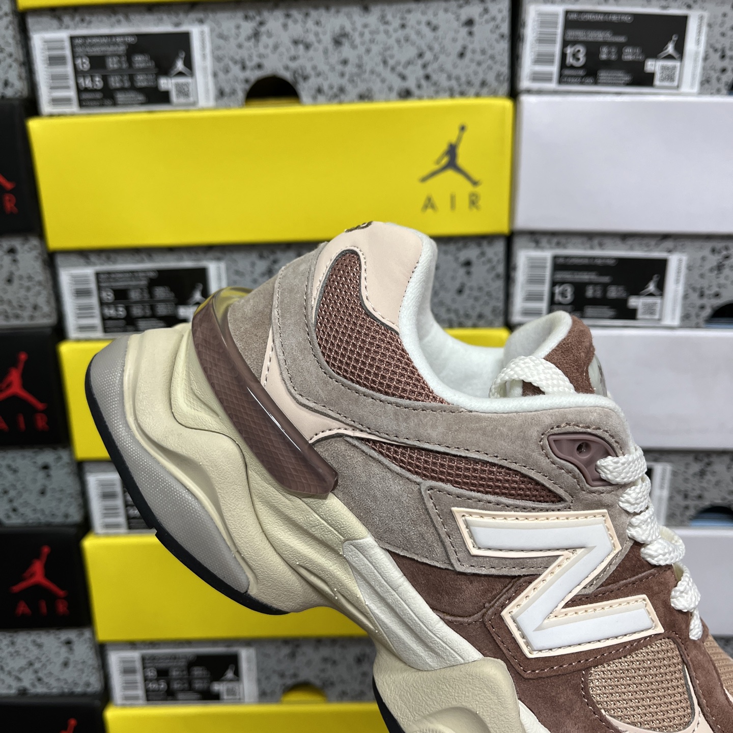  纯原 New Balance NB9060 红豆色 联名款 复古休闲运动慢跑鞋 U9060EEH

全