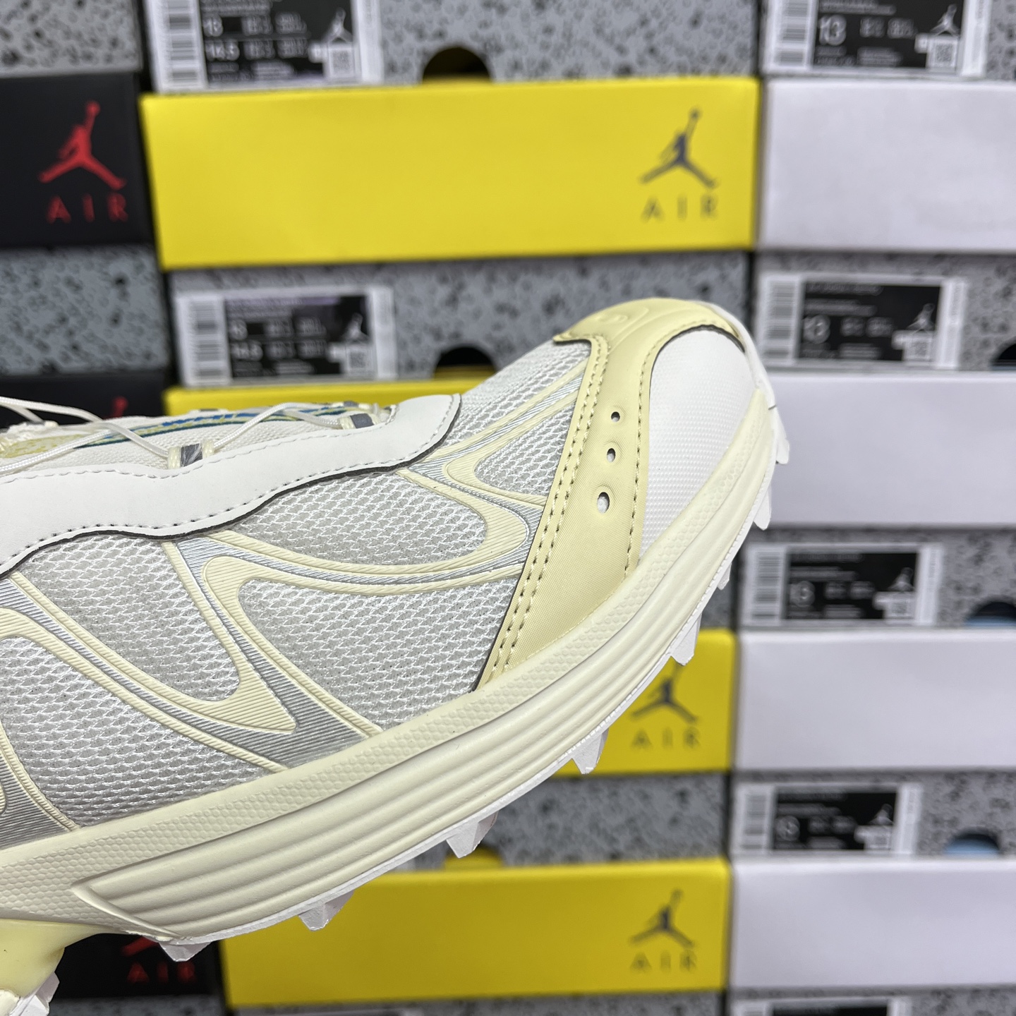  萨洛蒙 Salomon XT-Whisper sandy Liang 香草色 探索者系列 纯原版本
潮