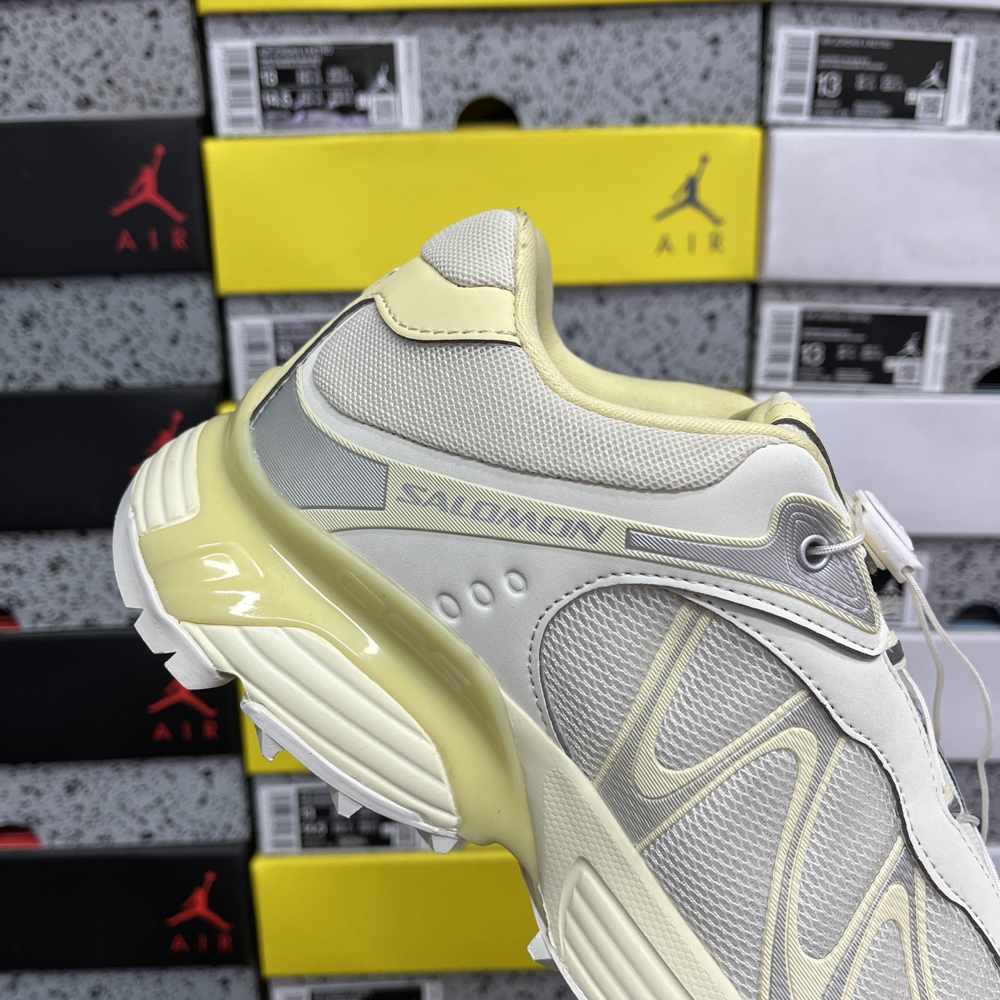  萨洛蒙 Salomon XT-Whisper sandy Liang 香草色 探索者系列 纯原版本
潮