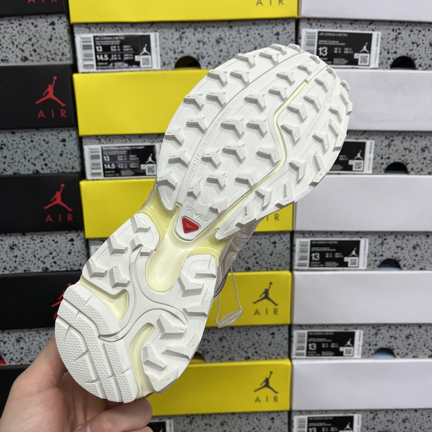 萨洛蒙 Salomon XT-Whisper sandy Liang 香草色 探索者系列 纯原版本
潮