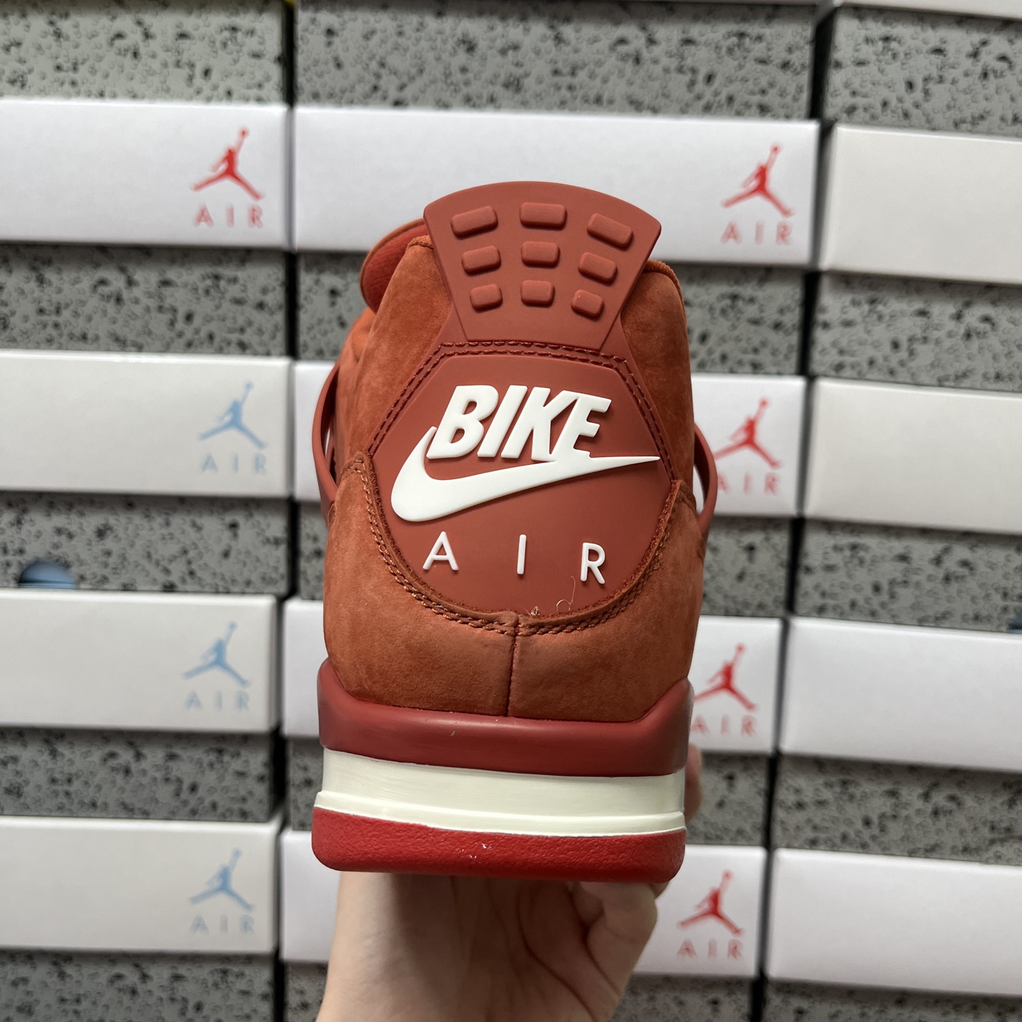 R1版 Nigel Sylvester x Air Jordan 4 OG ”Brick by Bric