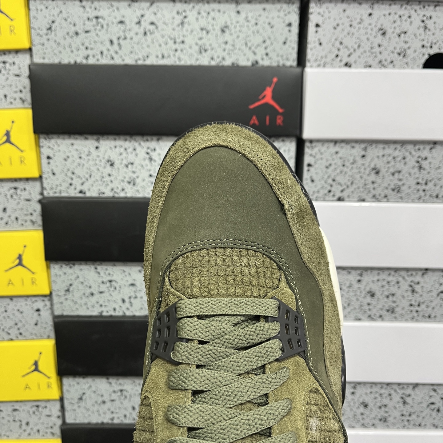 R1版 Jordan Air Jordan 4 ” Olive “ AJ4 军绿色 FB9927-200