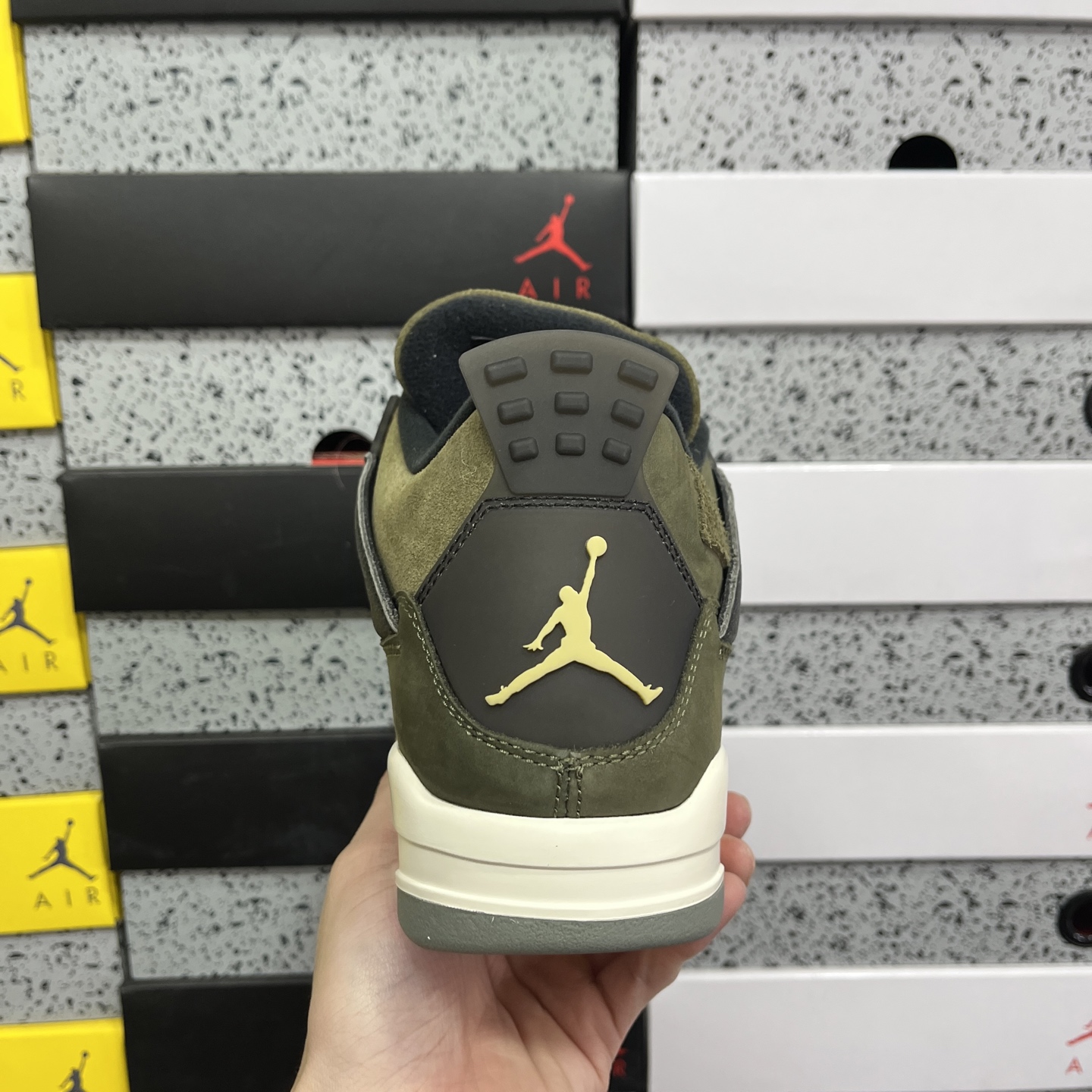 R1版 Jordan Air Jordan 4 ” Olive “ AJ4 军绿色 FB9927-200