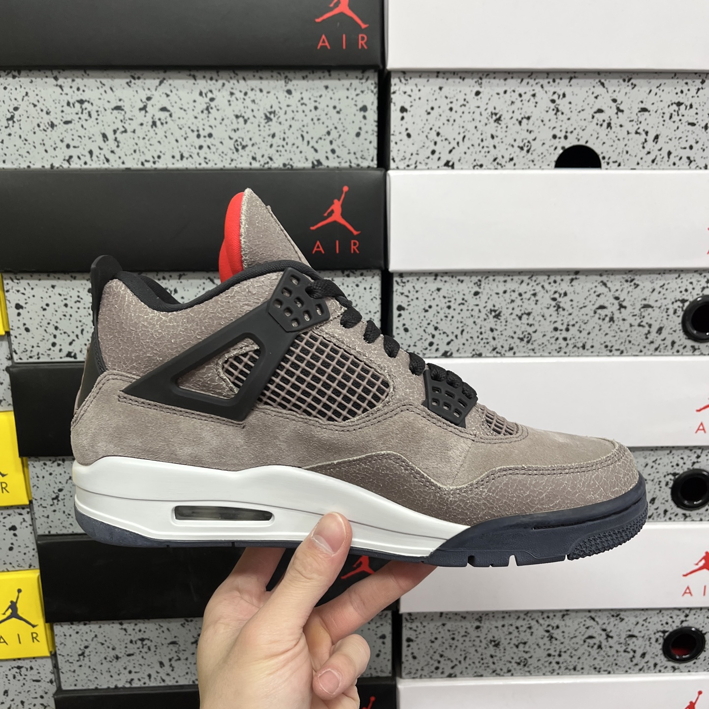R1版 Air Jordan 4 Retro”Taupe Haze “ 黑棕 摩卡原厂独立模具开发 原汁