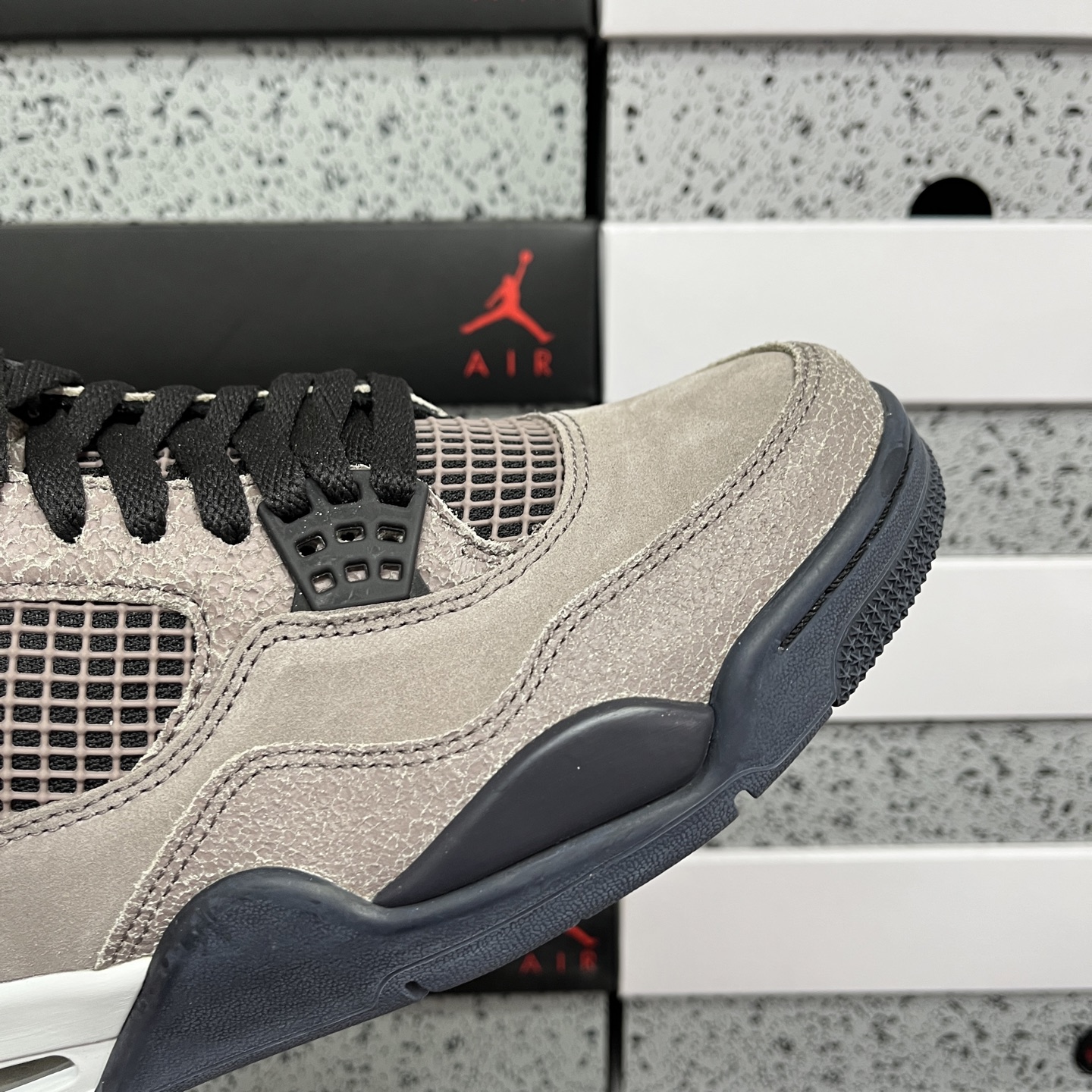 R1版 Air Jordan 4 Retro”Taupe Haze “ 黑棕 摩卡原厂独立模具开发 原汁
