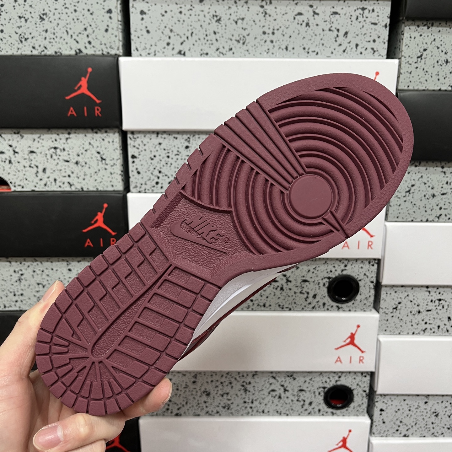 纯原 dunk酒红 毫无疑问市场中端王者 实力大厂出品 新配色陆续开发 利润个位数只为口碑 全套原纸板楦