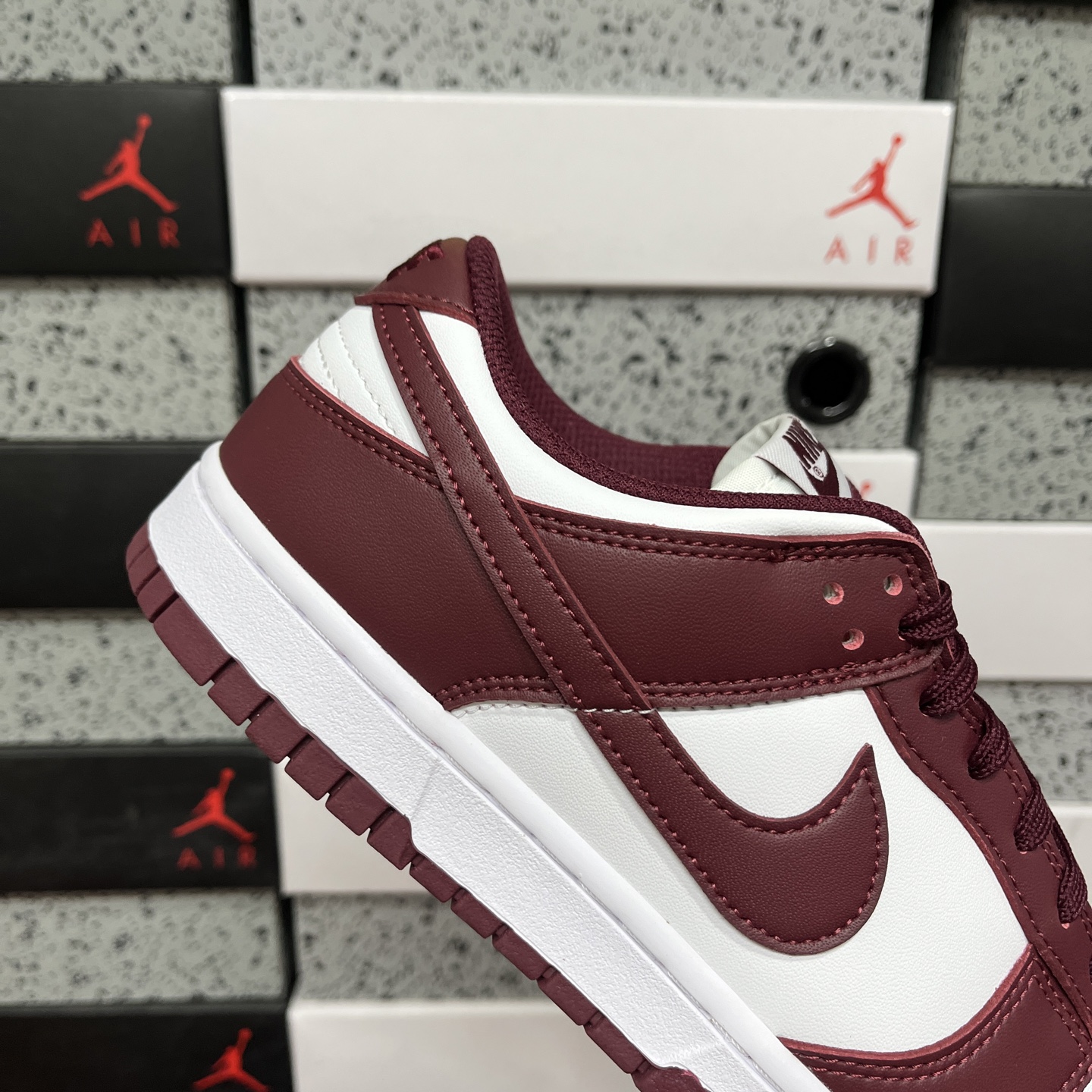 纯原 dunk酒红 毫无疑问市场中端王者 实力大厂出品 新配色陆续开发 利润个位数只为口碑 全套原纸板楦