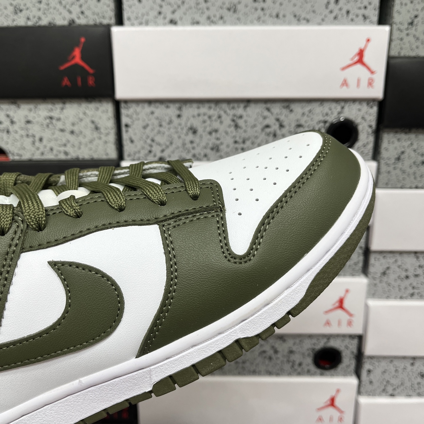 纯原 dunk橄榄绿 毫无疑问市场中端王者 实力大厂出品 新配色陆续开发 利润个位数只为口碑 全套原纸板