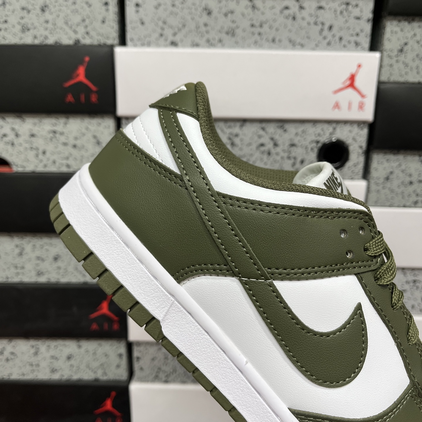 纯原 dunk橄榄绿 毫无疑问市场中端王者 实力大厂出品 新配色陆续开发 利润个位数只为口碑 全套原纸板