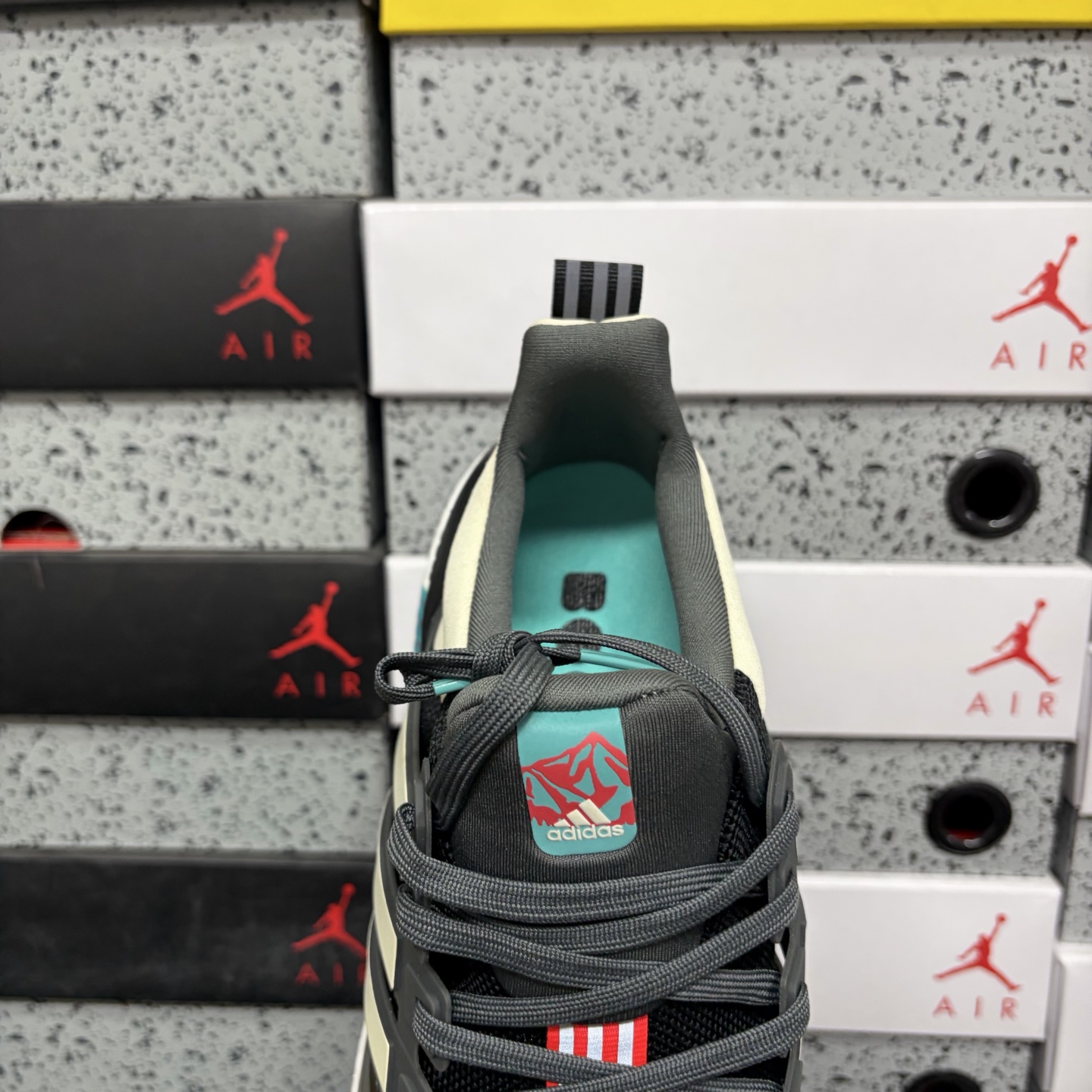 Adidas Ultraboost All Terrain 4.0 高光蓝 EG8099 全掌爆米花休闲