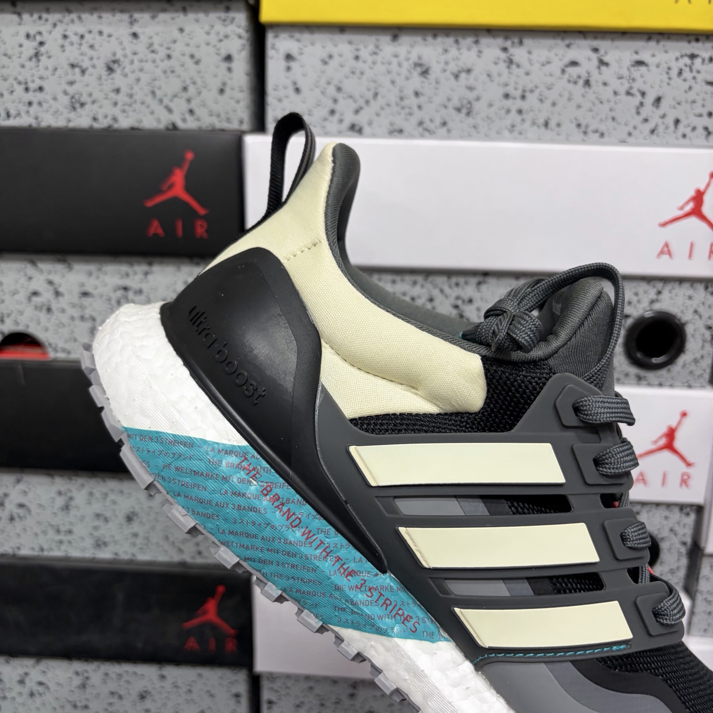 Adidas Ultraboost All Terrain 4.0 高光蓝 EG8099 全掌爆米花休闲