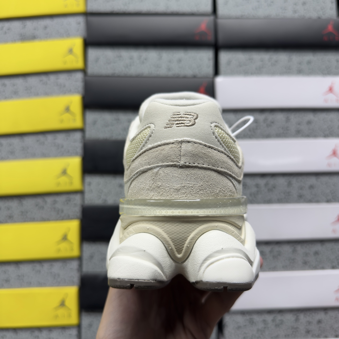 C版纯原 New Balance NB9060 联名款 米黄 复古休闲运动慢跑鞋 UY #鞋款灵感源自设计师本人对夏日的 C版纯原 New Balance NB9060 联名款 米黄 复古休闲运动慢跑鞋 UY #鞋款灵感源自设计师本人对夏日的