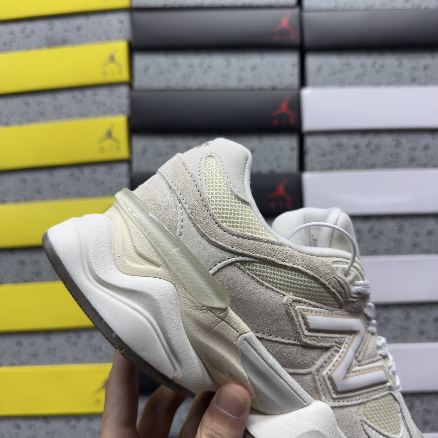 C版纯原 New Balance NB9060 联名款 米黄 复古休闲运动慢跑鞋 UY #鞋款灵感源自设计师本人对夏日的 C版纯原 New Balance NB9060 联名款 米黄 复古休闲运动慢跑鞋 UY #鞋款灵感源自设计师本人对夏日的