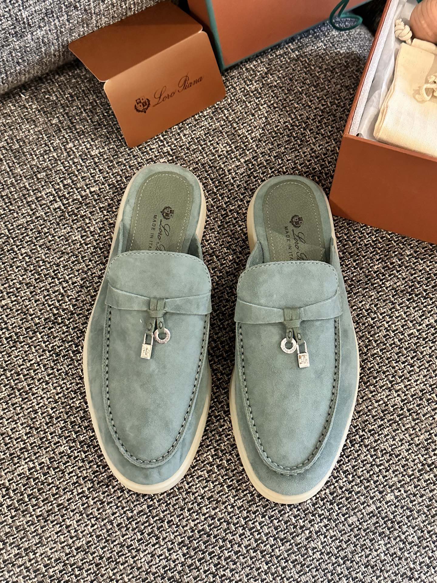 NO:237365,Green wave Size:35-36-37-38-39-40-41-42, half drag19860909绿波色 Size:35-36-37-38-39-40-41-42,半拖,Women's Shoes