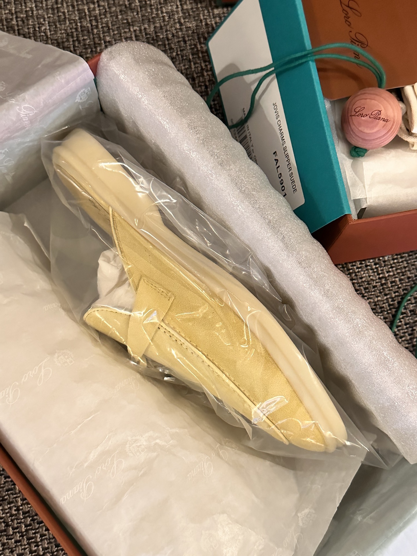 NO:237375,Light yellow Size:35-36-37-38-39-40-41-42, half drag19860909浅黄色 Size:35-36-37-38-39-40-41-42,半拖,Women's Shoes