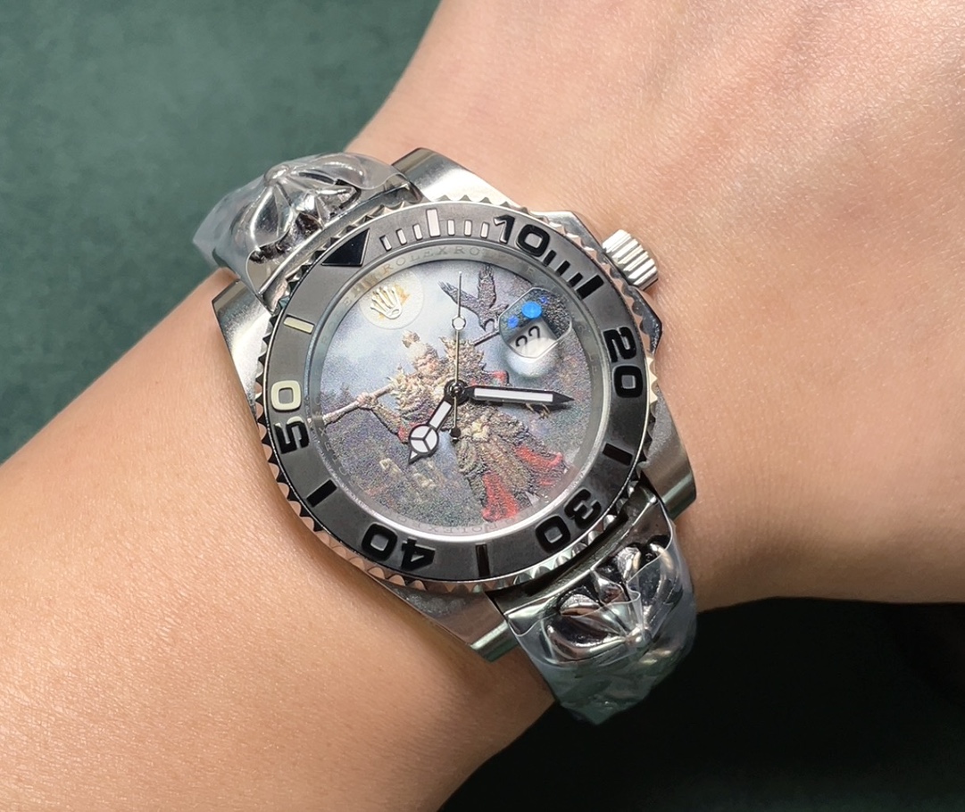 NO:392805,BoBo new product Rolex ROLEX Black Myth [Wukong] series top toys and poisonous goods, you don’t like to hit the street watch water ghost, he is definitely your soulmate. Rolex’s most classic submersible series water ghosts are used as prototype, and after secondary modification of the circle, the top-level natural light stone is inlaid with large and shiny, extremely difficult, and the most flashing process of the same material is currently the most flashing process. The movement uses a fully automatic mechanical movement, super luminous literal, and tape is specially customized to make elbow particles, which is completely fitted with the case. The buckle is 2cm flexible to adjust the buckle, and it is easy to adjust the size. Professional achievement is the future, once and for all. Size 40mm, Rolex19860909BoBo新品 劳力士ROLEX 黑神话【悟空】系列顶级玩物毒货,不喜欢撞款街表水鬼的你,他绝对是你的知音.用劳力士最经典的潜航系列水鬼作为原型,经过圈口的二次改装,然后镶嵌顶级天然皓石,大闪亮,难度极高,目前同种材质最闪工艺.机芯采用全自动机械机芯,超强夜光字面,胶带专门定制模具做弯头粒,完全贴合表壳.扣子内2cm灵活调节扣,轻松调节大小.专业成就未来,一劳永逸.尺寸40mm,,rolex,Watch