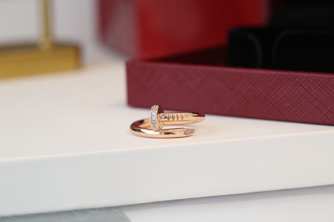 Cartier Cartier 款钉子戒指，头尾钻戒指