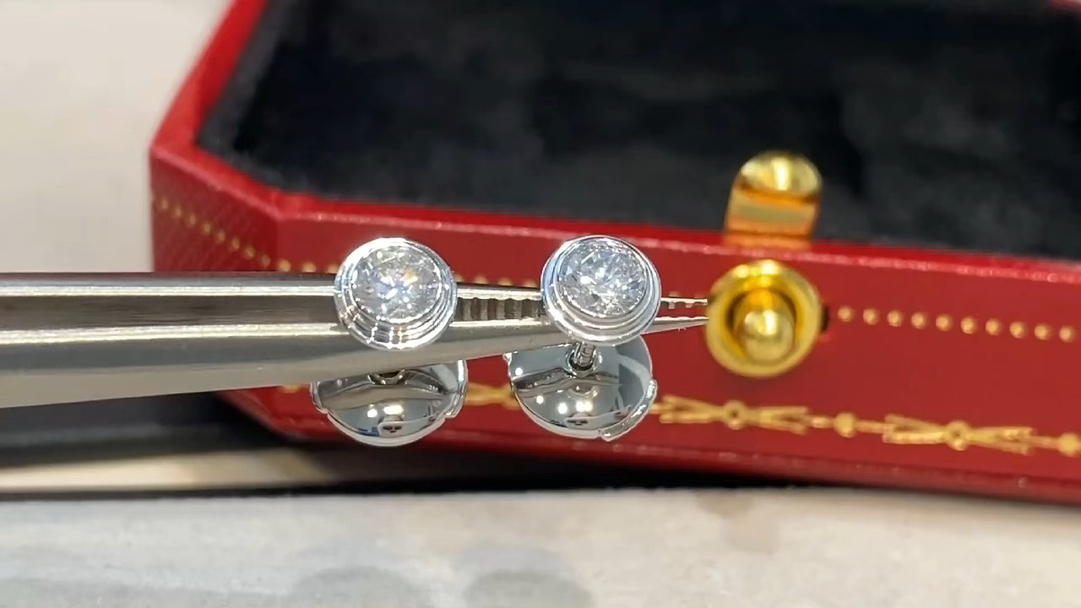 Cartier Cartier 卡地亚 飞碟单钻耳钉