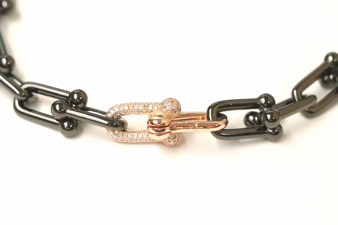 Tiffany & Co. 蒂芙尼tiffany&Co. hardward 钛金黑色U型竹节扣项链