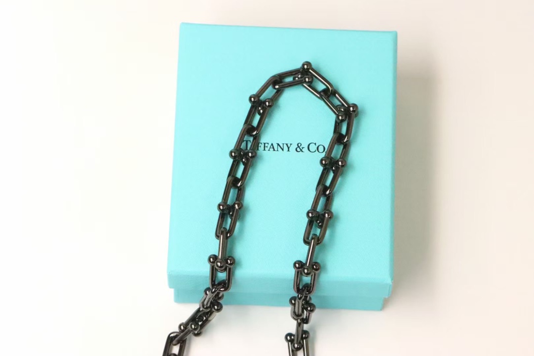 Tiffany & Co. 蒂芙尼tiffany&Co. hardward 钛金黑色U型竹节扣项链