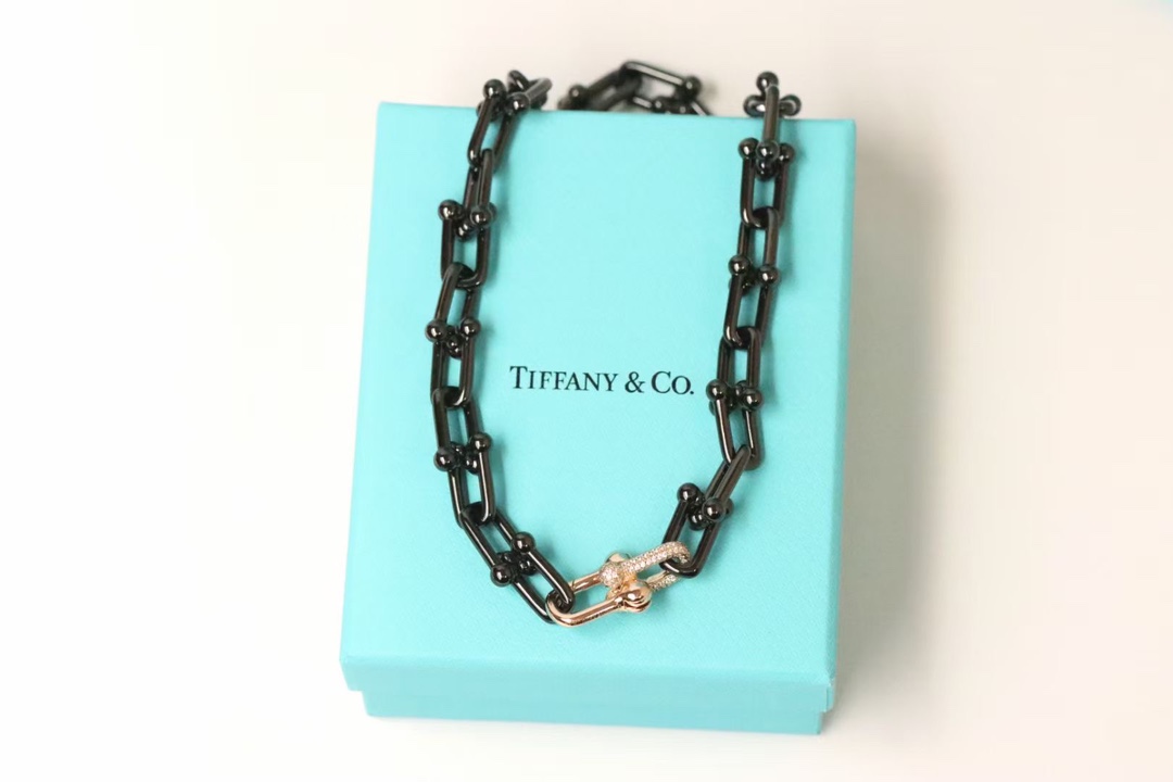 Tiffany & Co. 蒂芙尼tiffany&Co. hardward 钛金黑色U型竹节扣项链