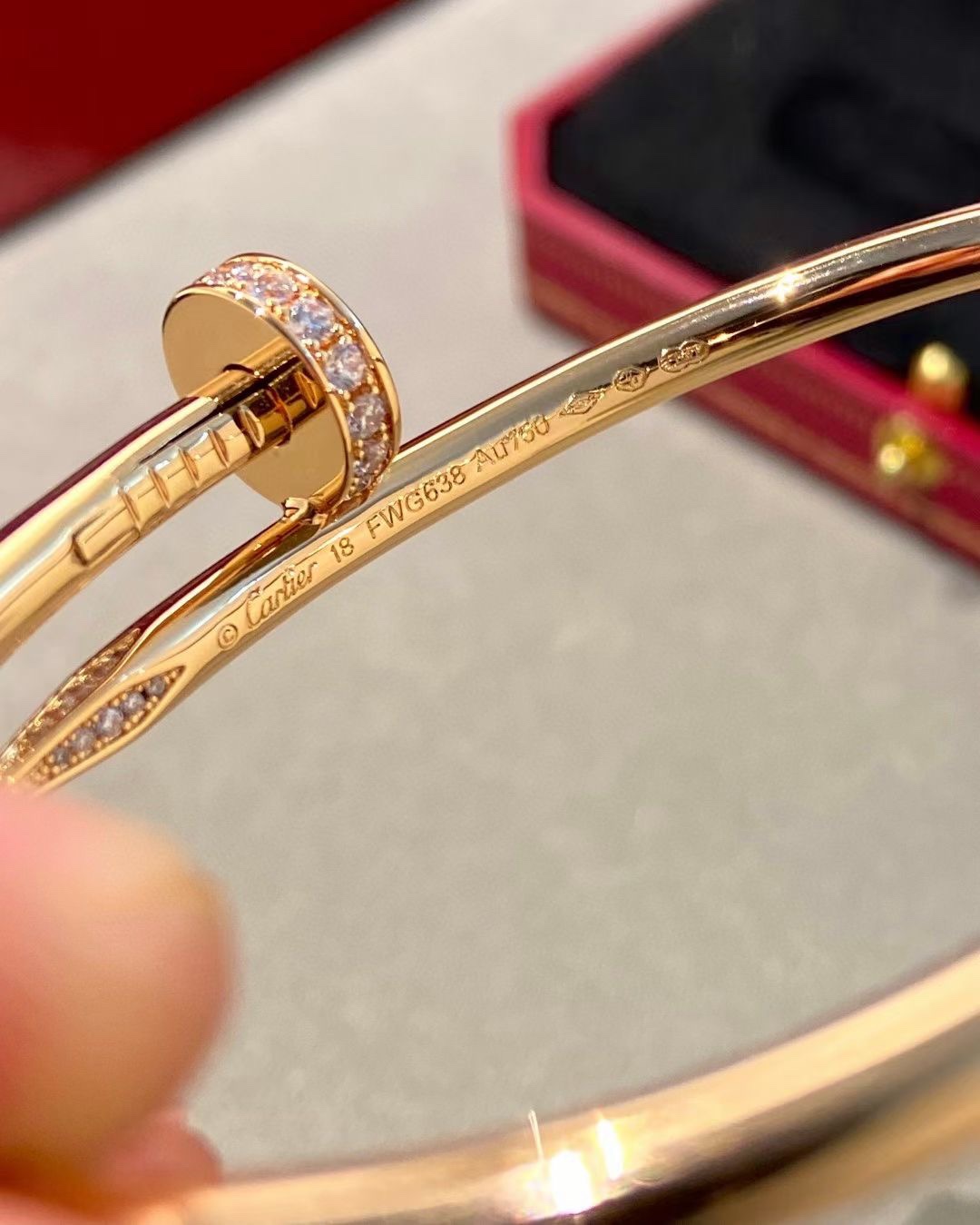 Cartier Cartier 玫瑰金 头尾钻钉子手镯