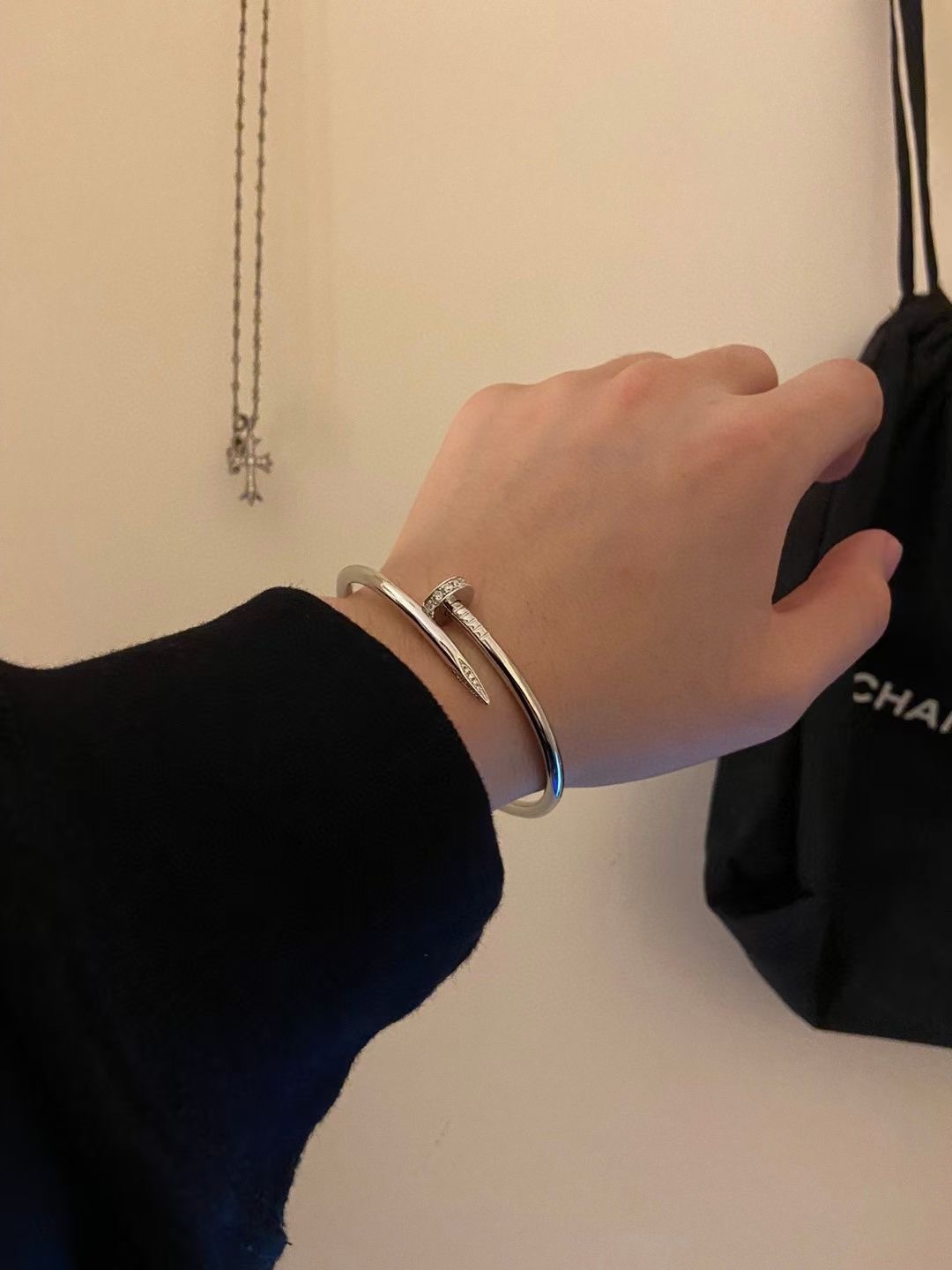 Cartier Cartier 银色 头尾钻钉子手镯