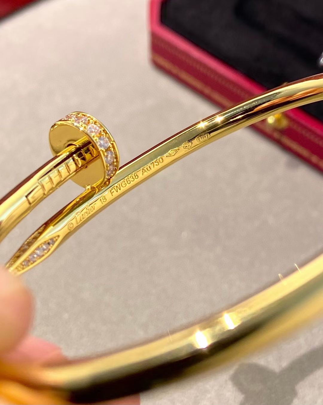 Cartier Cartier 金色 头尾钻钉子手镯