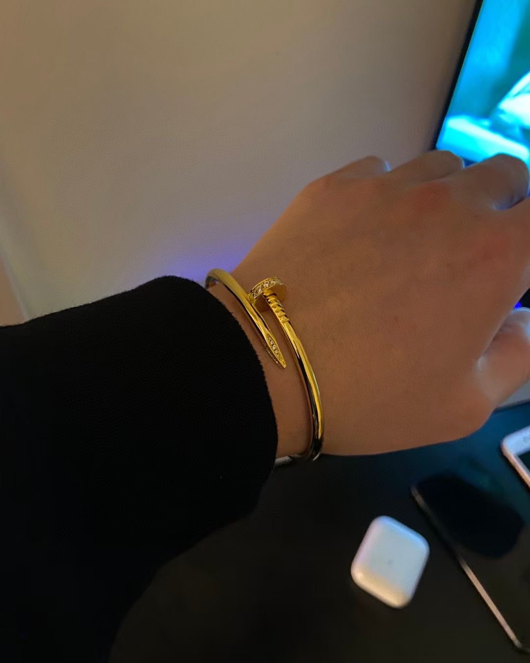 Cartier Cartier 金色 头尾钻钉子手镯
