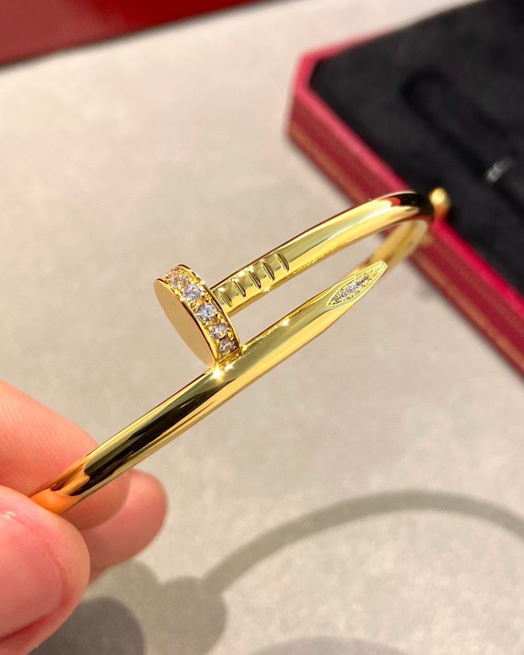 Cartier Cartier 金色 头尾钻钉子手镯