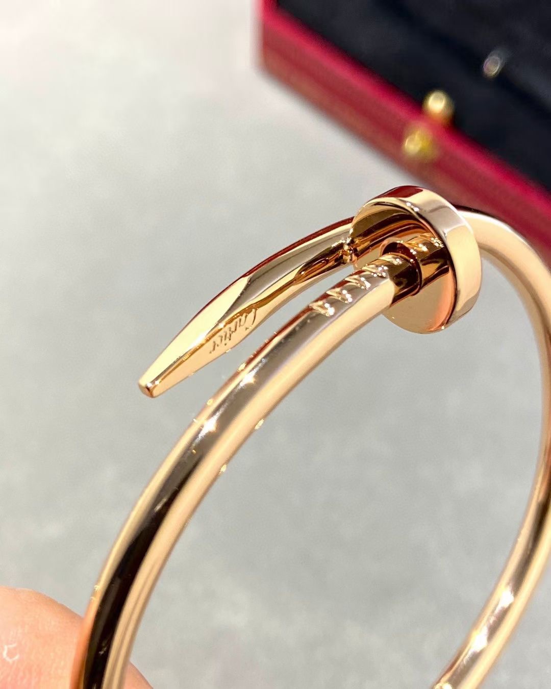 Cartier Cartier 玫瑰金 无钻钻钉子手镯